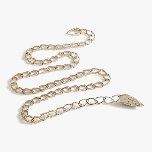 Luxury Catena Andromeda necklace handcrafted in 18K natural white ethical gold with engraved details, inspired by the cosmic elegance of the Andromeda constellation – designed by Riccardo Contini