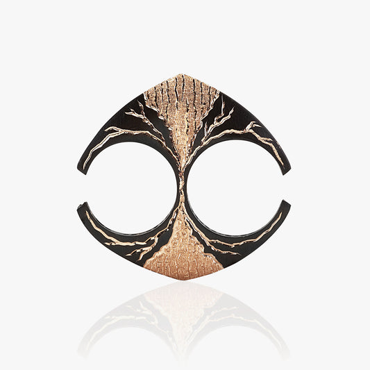 Luxury Eclissi Ancora / Áncora double ring handcrafted in 18K rose ethical gold with burned engravings—merging eclipse symbolism with the emotional duality of connection and release. Designed by Riccardo Contini