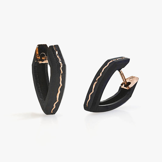 Luxury Eclissi Terra che Cammina earrings handcrafted in 18K rose ethical gold with burned, engraved details—embodying the essence of the earth in motion, designed by Riccardo Contini