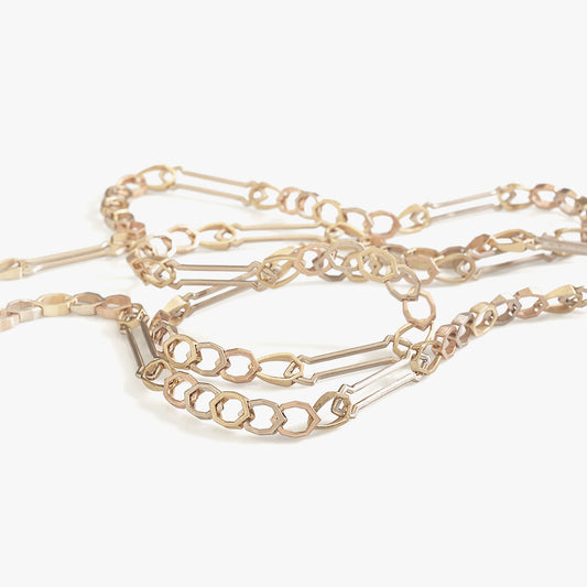 Luxury Via di Pace necklace handcrafted in 18K ethical gold, a symbolic piece embodying harmony, connection, and inner balance – designed by Riccardo Contini