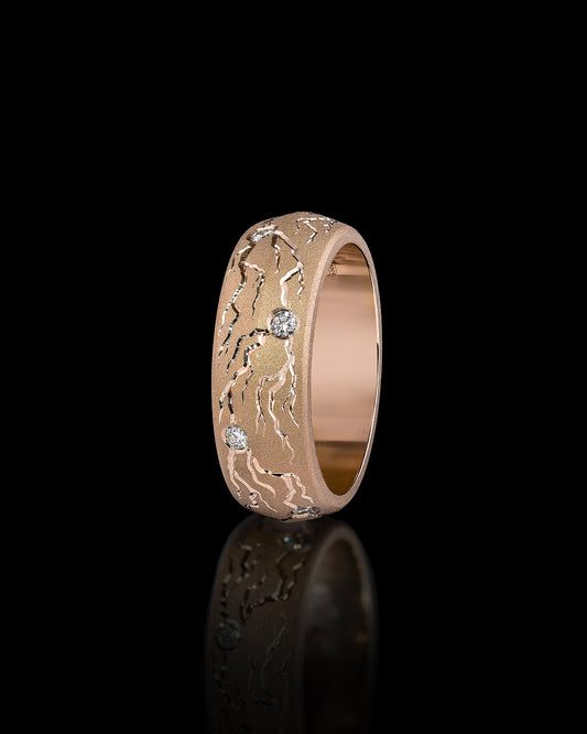 atlas ring in 18KT YELLOW ETHICAL GOLD - ENGRAVED - DIAMONDS