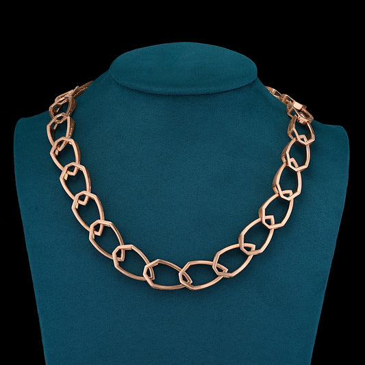 Luxury Attraverso il Tuono necklace handcrafted in 18K rose ethical gold with engraved details, designed by Riccardo Contini