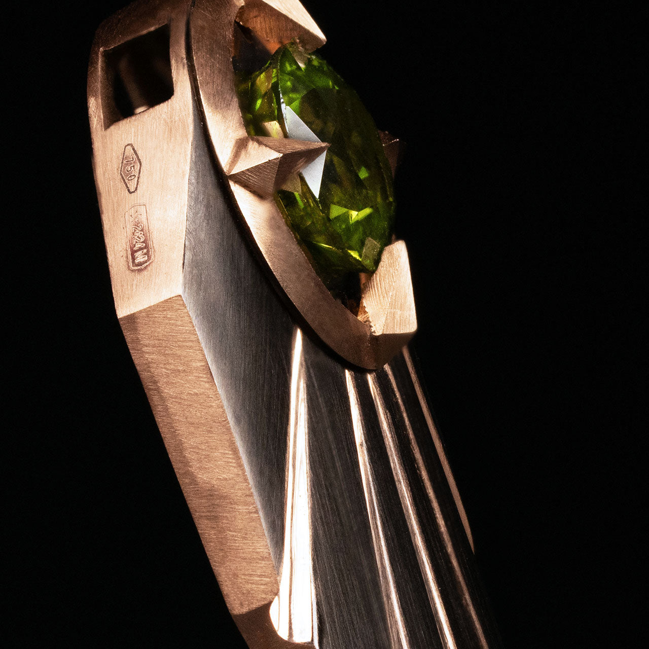 Luxury Eclissi di Sole Tribale pendant handcrafted in 18K rose ethical gold with burned, satin finish—radiating tribal elegance and solar inspiration, designed by Riccardo Contini