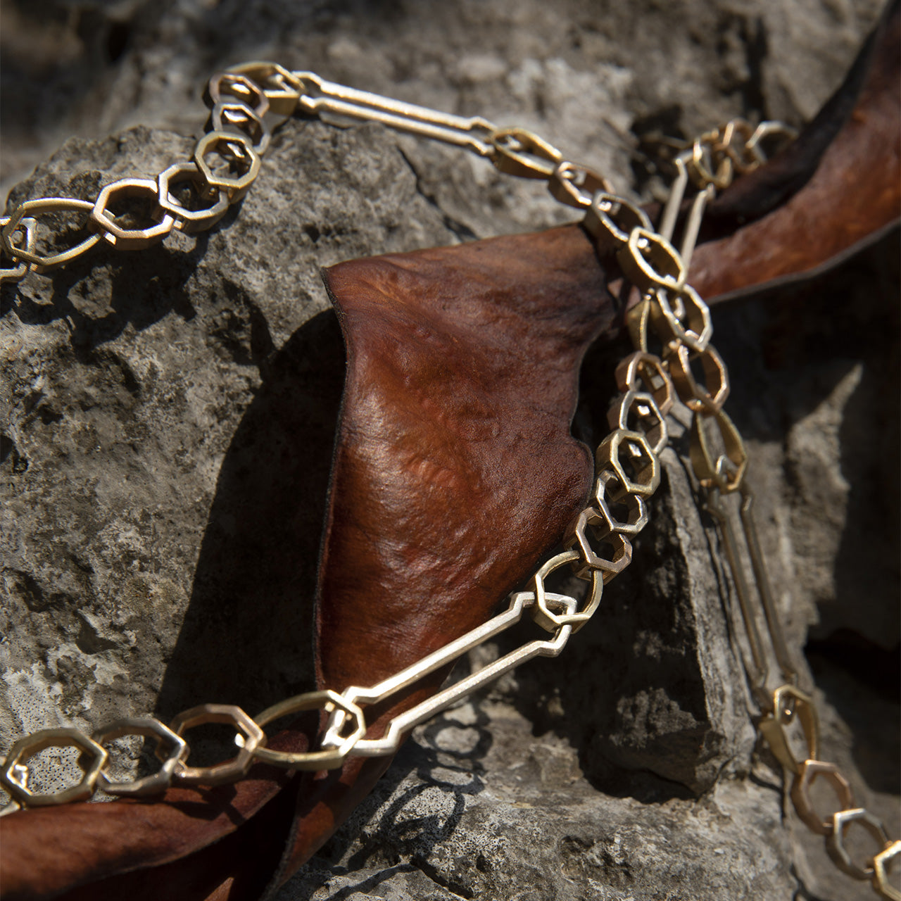 Luxury Via di Pace necklace handcrafted in 18K ethical gold, a symbolic piece embodying harmony, connection, and inner balance – designed by Riccardo Contini


