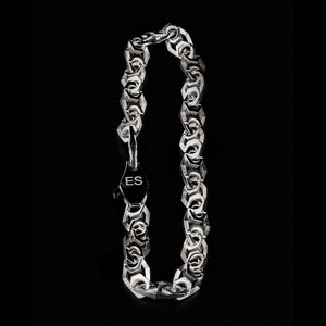 Luxury Xylem bracelet handcrafted in 18K white ethical gold with rhodium plating, inspired by nature's vital channels—symbolizing strength, growth, and the quiet beauty of staying rooted. Designed by Riccardo Contini.