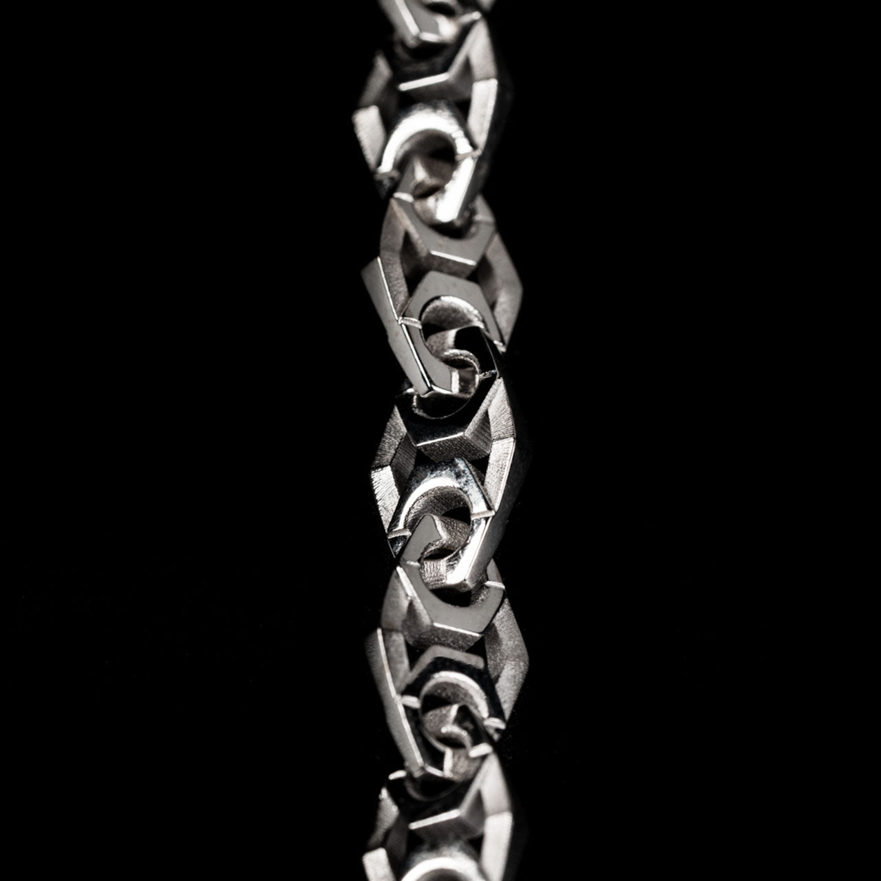 Luxury Xylem bracelet handcrafted in 18K white ethical gold with rhodium plating, inspired by nature's vital channels—symbolizing strength, growth, and the quiet beauty of staying rooted. Designed by Riccardo Contini.