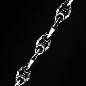 Luxury Xylem bracelet handcrafted in 18K white ethical gold with rhodium plating, inspired by nature's vital channels—symbolizing strength, growth, and the quiet beauty of staying rooted. Designed by Riccardo Contini.